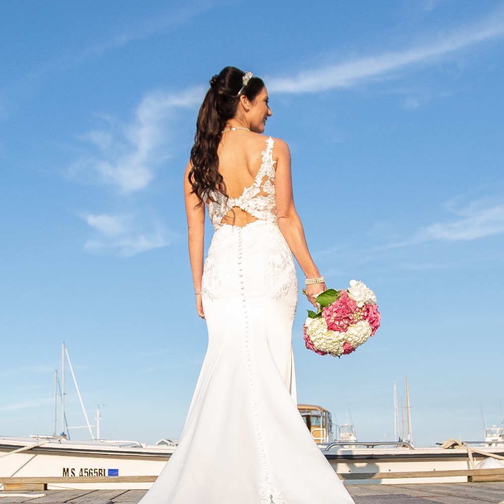 Essense of Australia Wedding Gown
